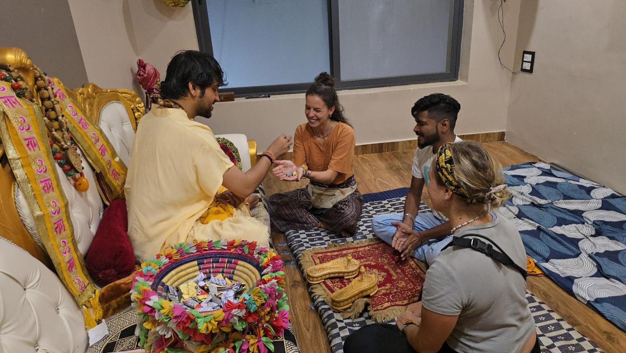 Karma Hostel Khajurāho Extérieur photo